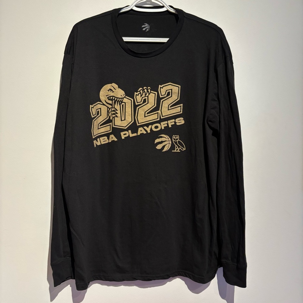 OVO Toronto Raptors 2022 NBA Playoffs Long Sleeve Graphic Tee Black XL